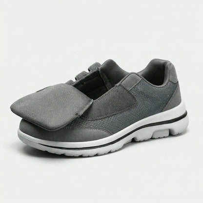 Orthopädischer Sneaker in Schwarz mit weiter Zehenbox – Außenansicht