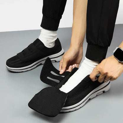 Flexible weiße Laufsohle des Valgora orthopädischen Sneakers – Unteransicht