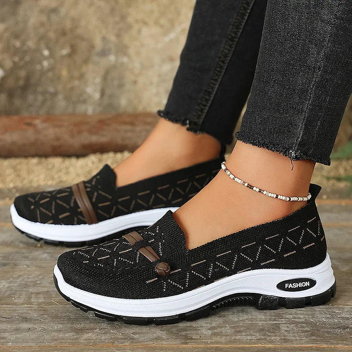 Rena Slip-On Schuhe in Beige – bequemes Schlupfdesign für Damen