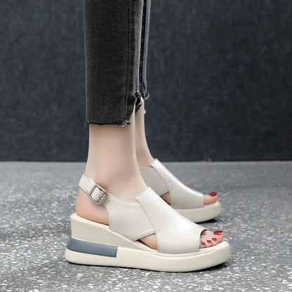 Selina orthopädische Damensandalen in Schwarz – Seitenansicht
