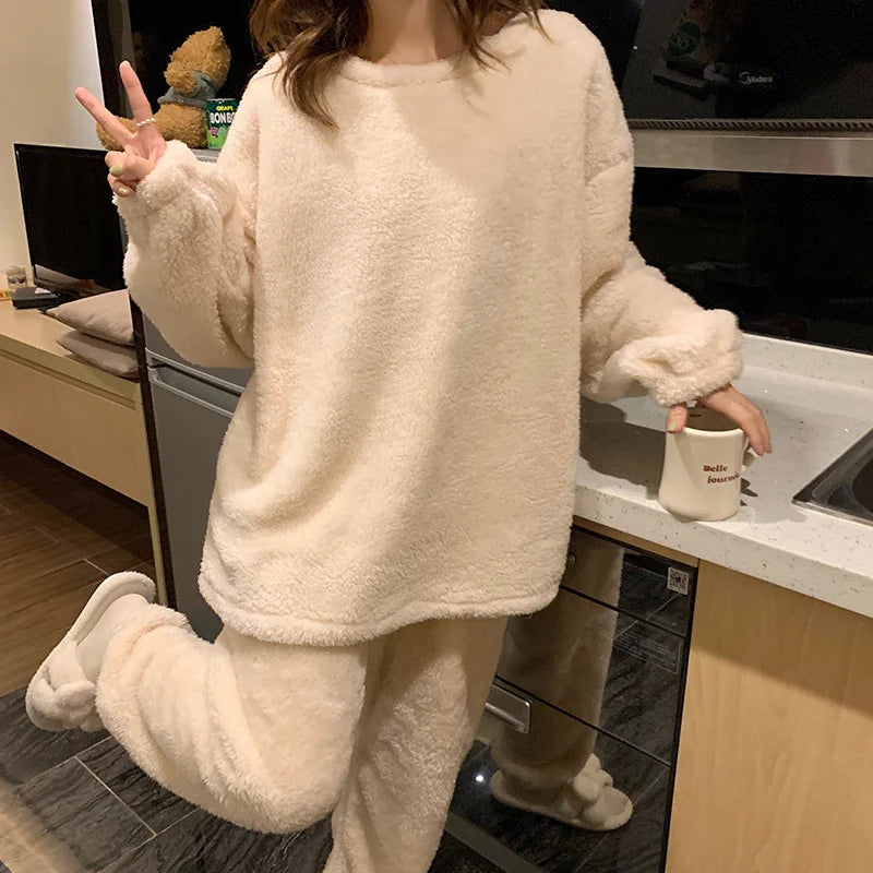 Selva Damen Fleece-Pyjama-Set in der Gesamtansicht