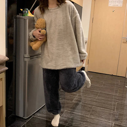 Selva Fleece-Pyjama-Set – flauschiger Pullover mit langen Ärmeln