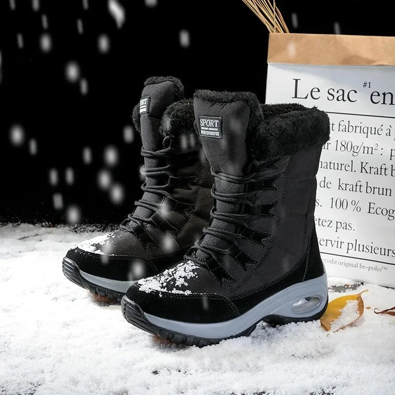 Velora Winterstiefel Weiß – Frontansicht mit verstellbarer Schnürung