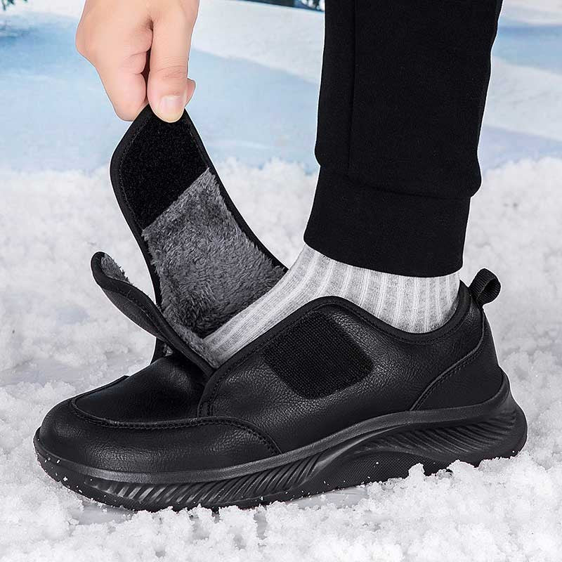 Pull-Tab Ferse Detail Vera Pflegeschuh-Sneaker schwarz